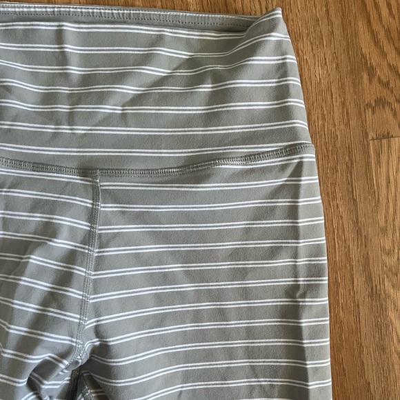 Glyder Leggings Gray and White - Picture 2 of 5